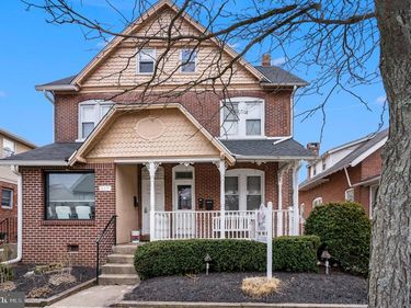 515 N BROAD STREET , LANSDALE, PA 19446