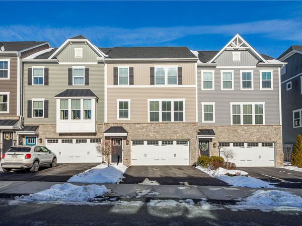 4005 CROWN DRIVE, South Park, PA 15129
