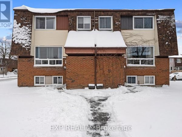 44A Woodvale Green , Unit 52, Ottawa, ON K2G4H4