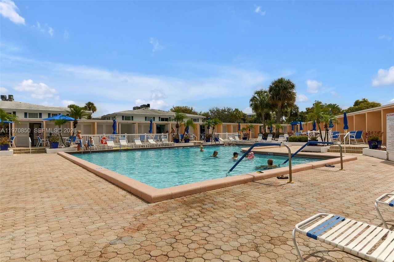 2180 NE 67th St, Unit 723, Fort Lauderdale, FL 33308 Photo