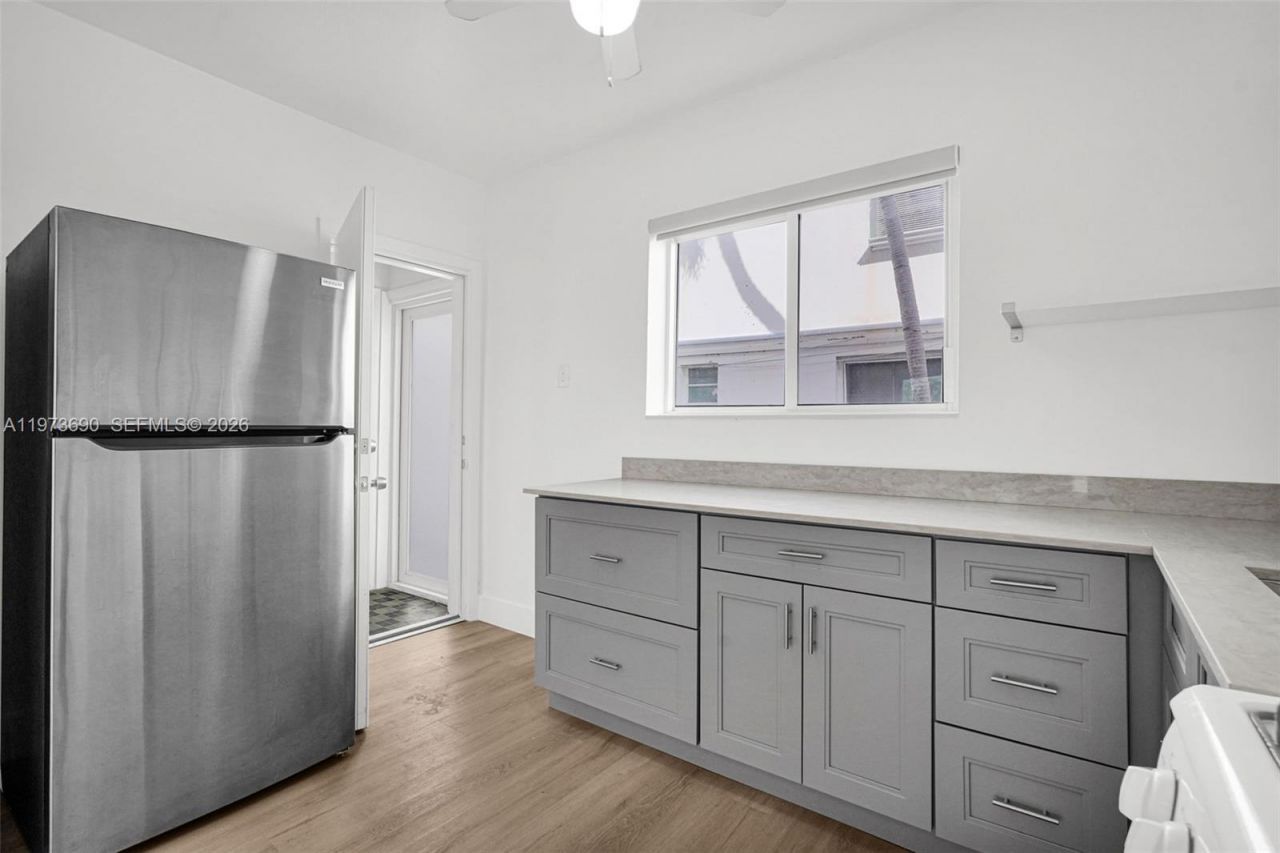 319 80th St , Unit 3, Miami Beach, FL 33141 Photo