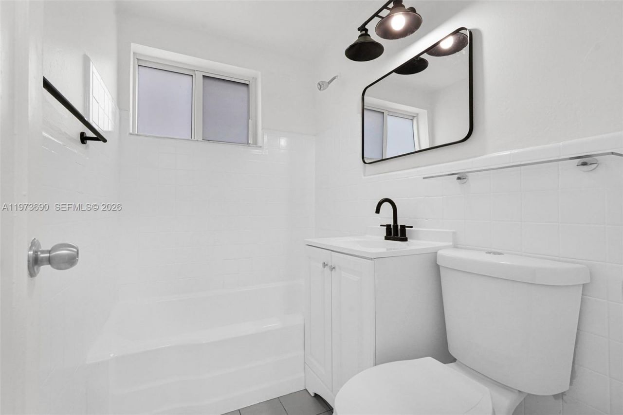 319 80th St , Unit 3, Miami Beach, FL 33141 Photo