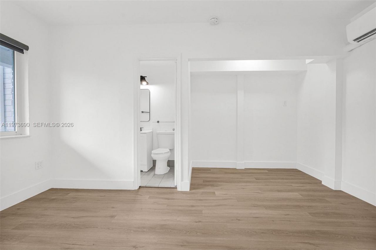 319 80th St , Unit 3, Miami Beach, FL 33141 Photo