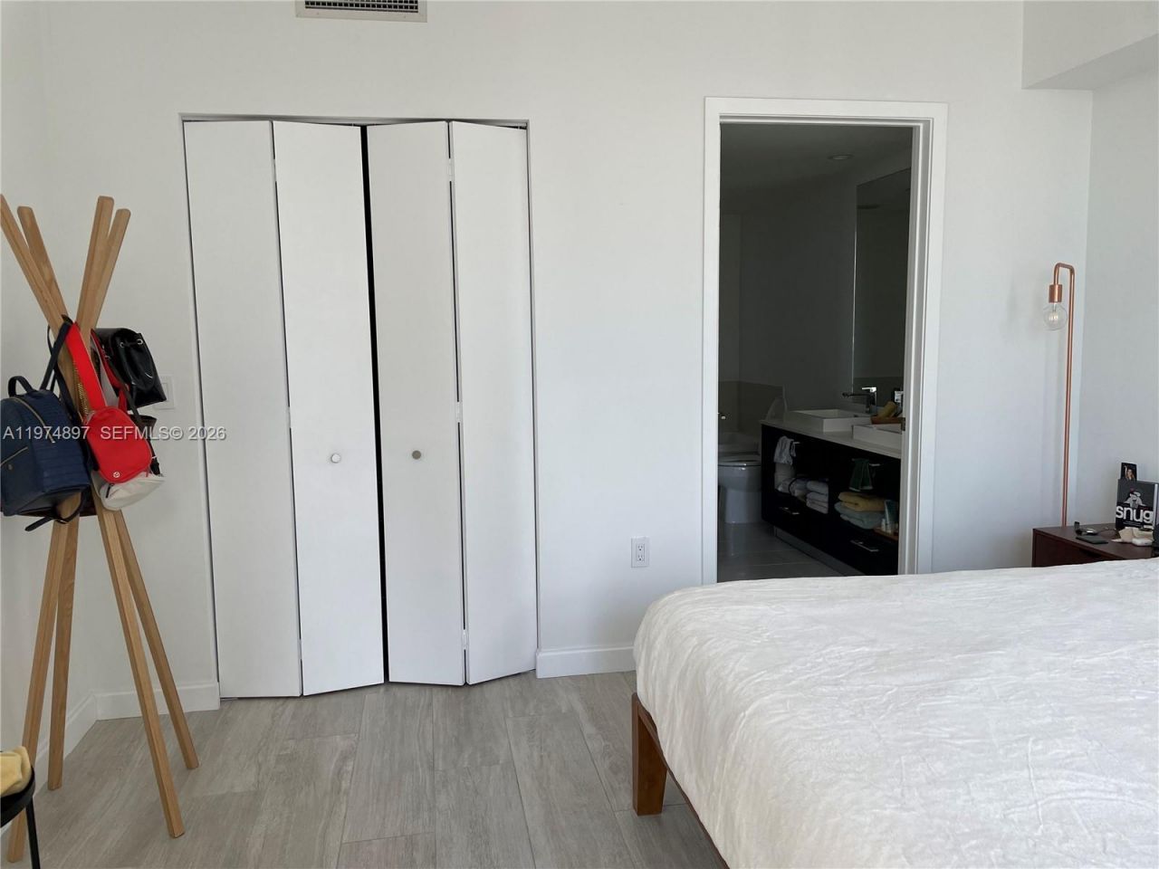 45 SW 9th St, Unit 1206, Miami, FL 33130 Photo