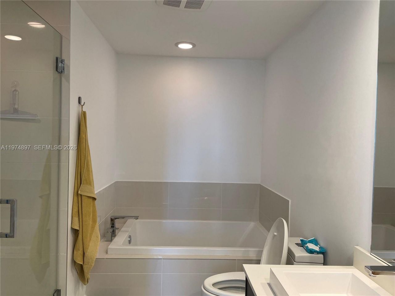 45 SW 9th St, Unit 1206, Miami, FL 33130 Photo