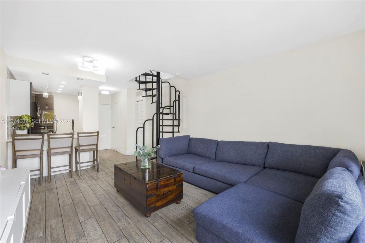 7801 NE 4th Ct, Unit 304, Miami, FL 33138 Photo