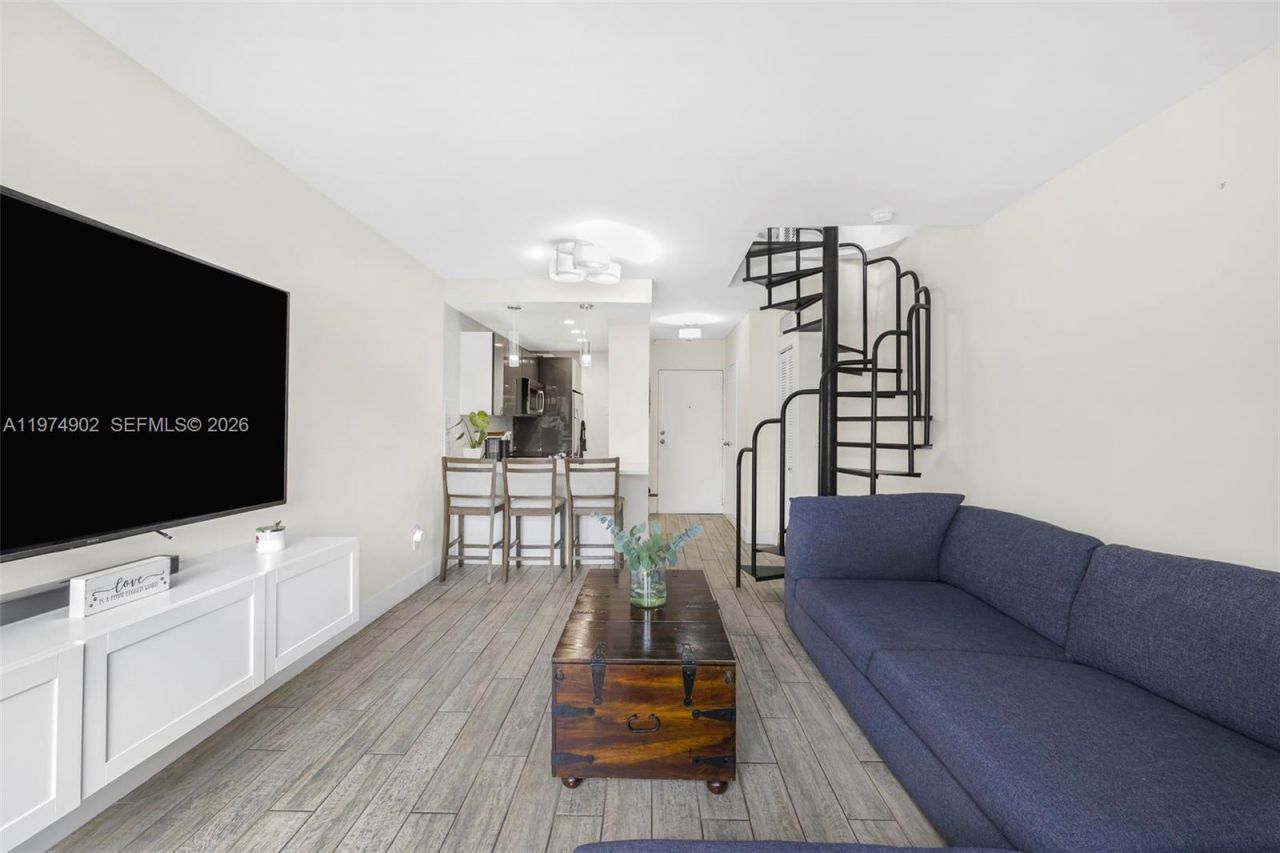 7801 NE 4th Ct, Unit 304, Miami, FL 33138 Photo