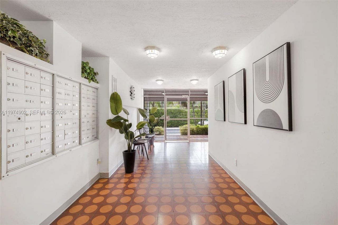 7801 NE 4th Ct, Unit 304, Miami, FL 33138 Photo