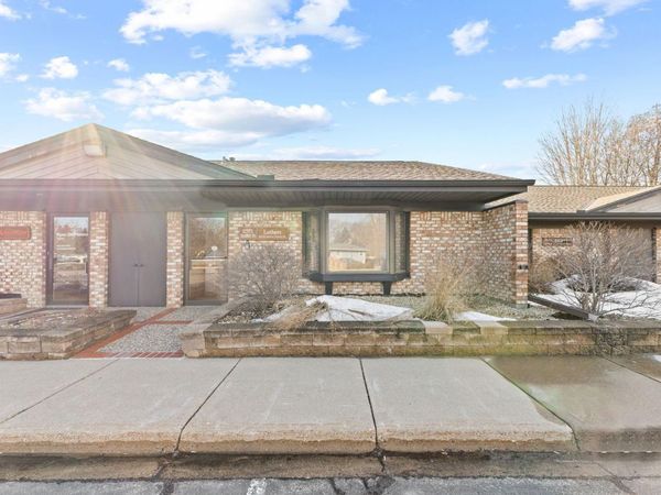 2575 Hamline Avenue N, Roseville, MN 55113