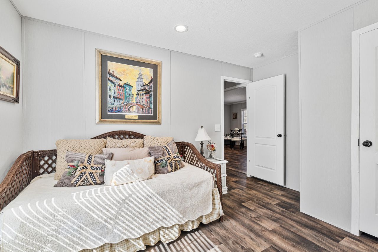 371 Rhode Drive Photo 38