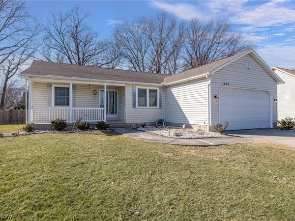 1260 Meadowview Lane , Amherst, OH 44001