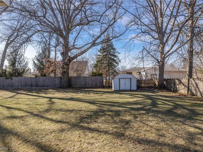 1260 Meadowview Lane , Amherst, OH 44001 Photo 10