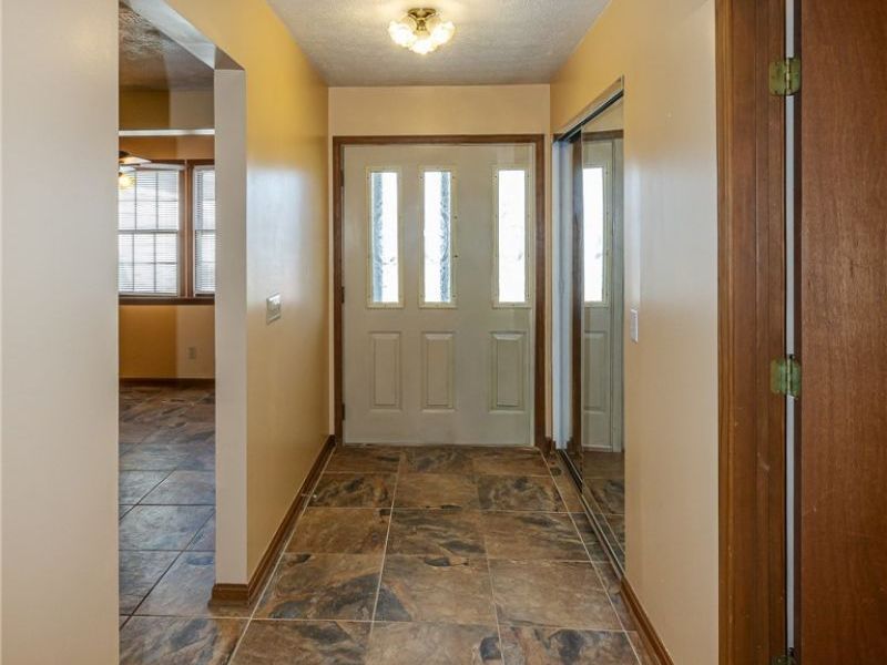 1260 Meadowview Lane , Amherst, OH 44001 Photo 11