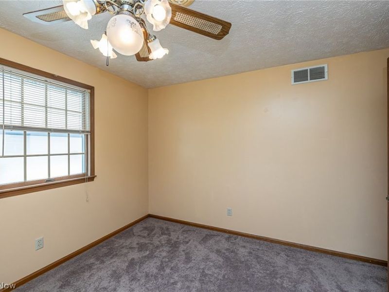 1260 Meadowview Lane , Amherst, OH 44001 Photo 27