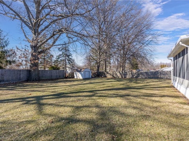 1260 Meadowview Lane , Amherst, OH 44001 Photo 7