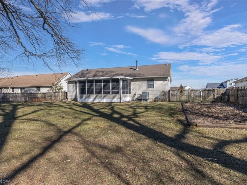 1260 Meadowview Lane , Amherst, OH 44001 Photo 8