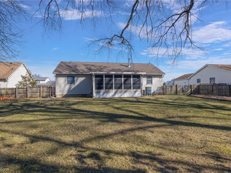 1260 Meadowview Lane , Amherst, OH 44001 Photo 9