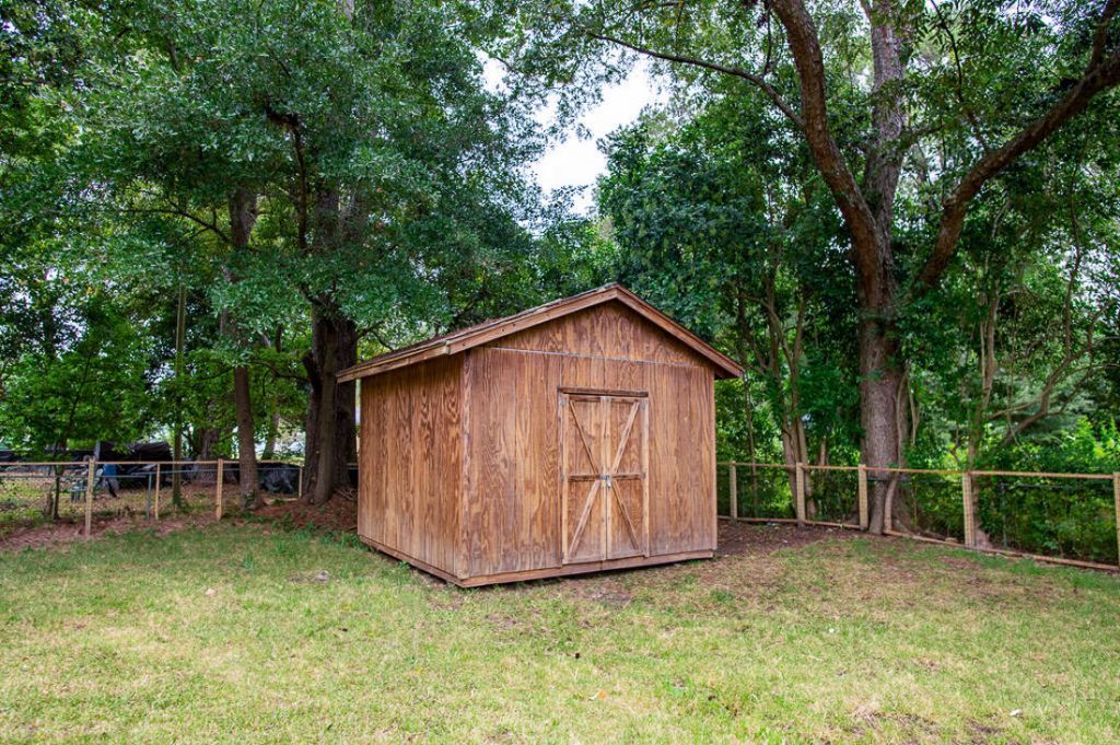 1733 Main Road  Photo 4