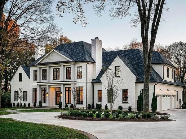 1617 Graybar Ln, Nashville, TN 37215