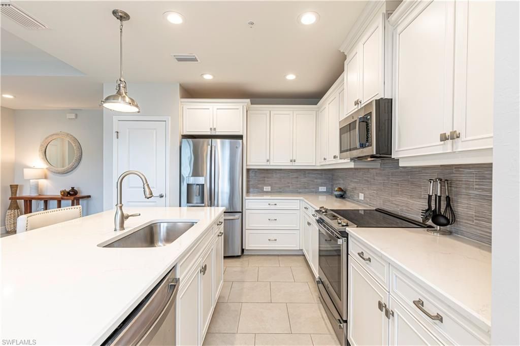 2561 Seychelles Dr, Unit 304, Naples, FL 34112 Photo