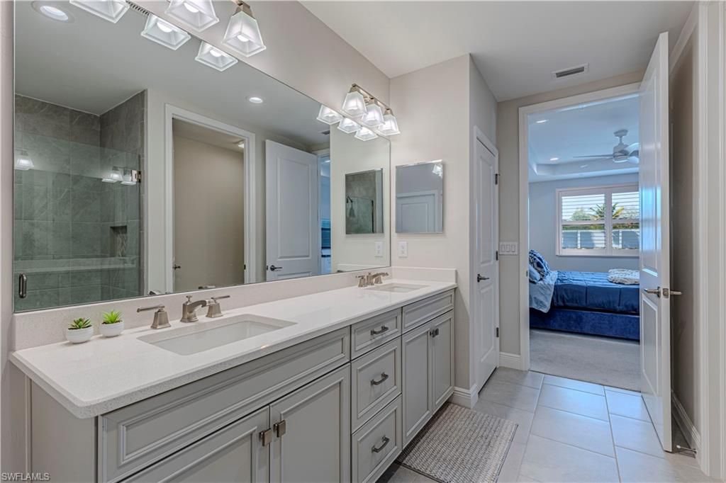 2561 Seychelles Dr, Unit 304, Naples, FL 34112 Photo