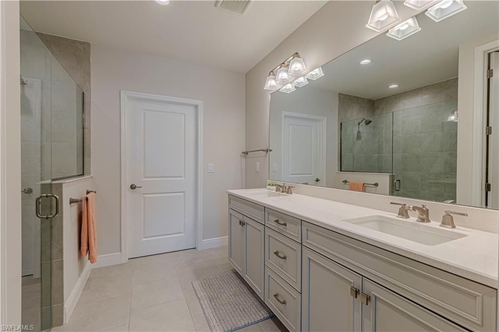 2561 Seychelles Dr, Unit 304, Naples, FL 34112 Photo