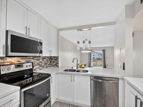 7142 Golf Colony Court, Unit 206, Lake Worth, FL 33467