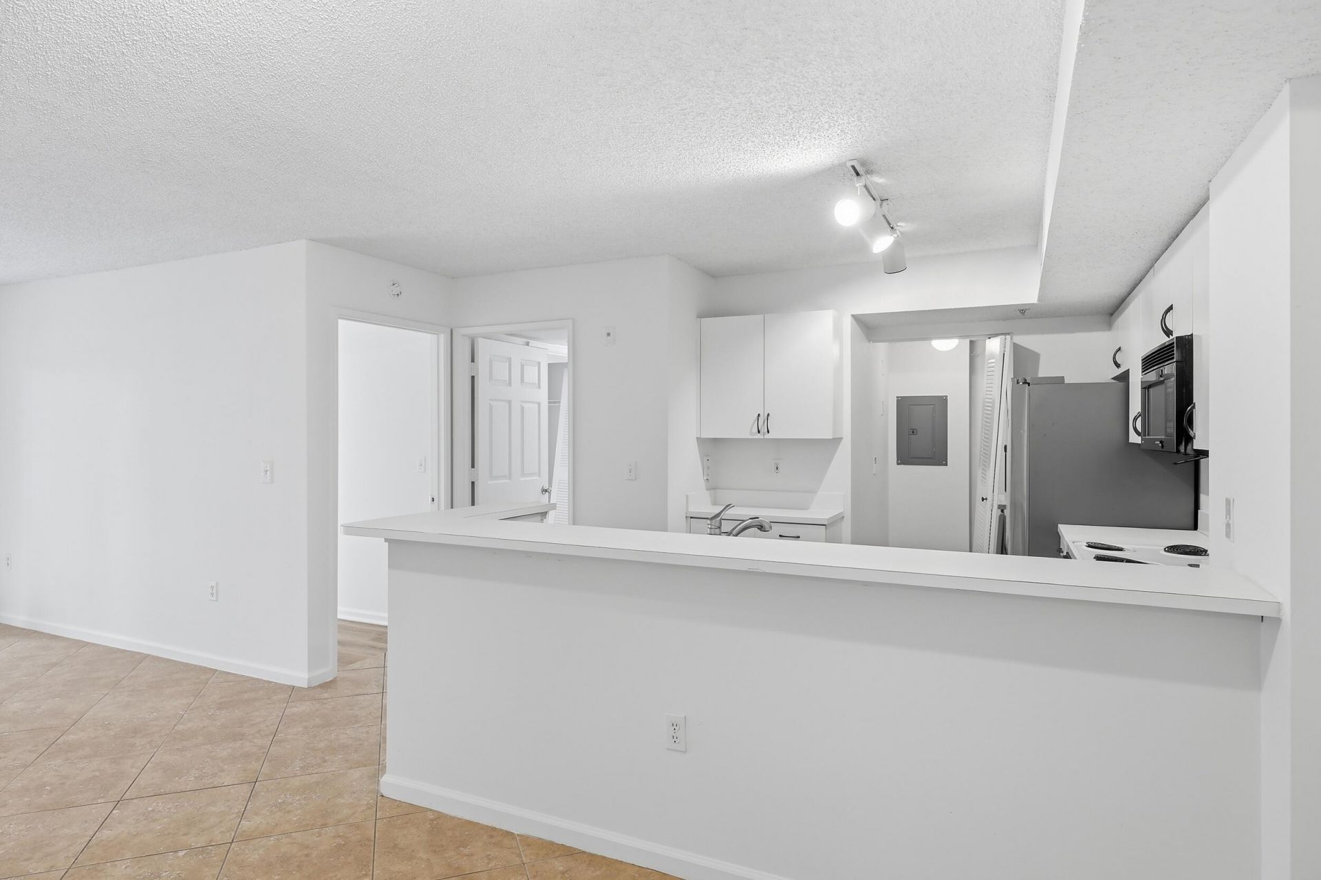 278 Village Boulevard, Unit 8106, Tequesta, FL 33469 Photo