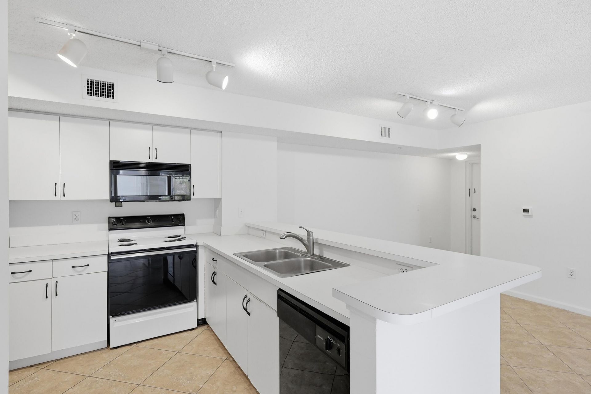 278 Village Boulevard, Unit 8106, Tequesta, FL 33469 Photo