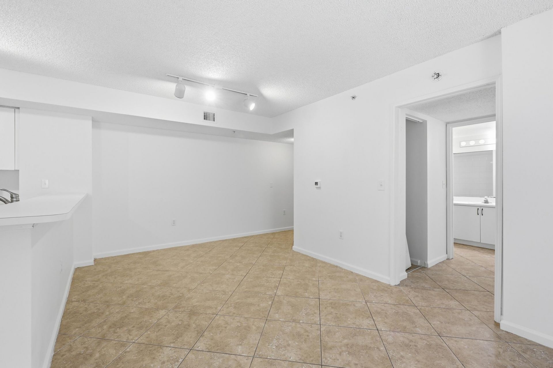 278 Village Boulevard, Unit 8106, Tequesta, FL 33469 Photo