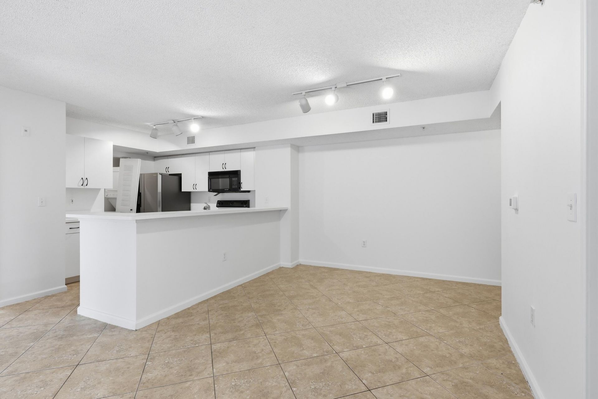 278 Village Boulevard, Unit 8106, Tequesta, FL 33469 Photo