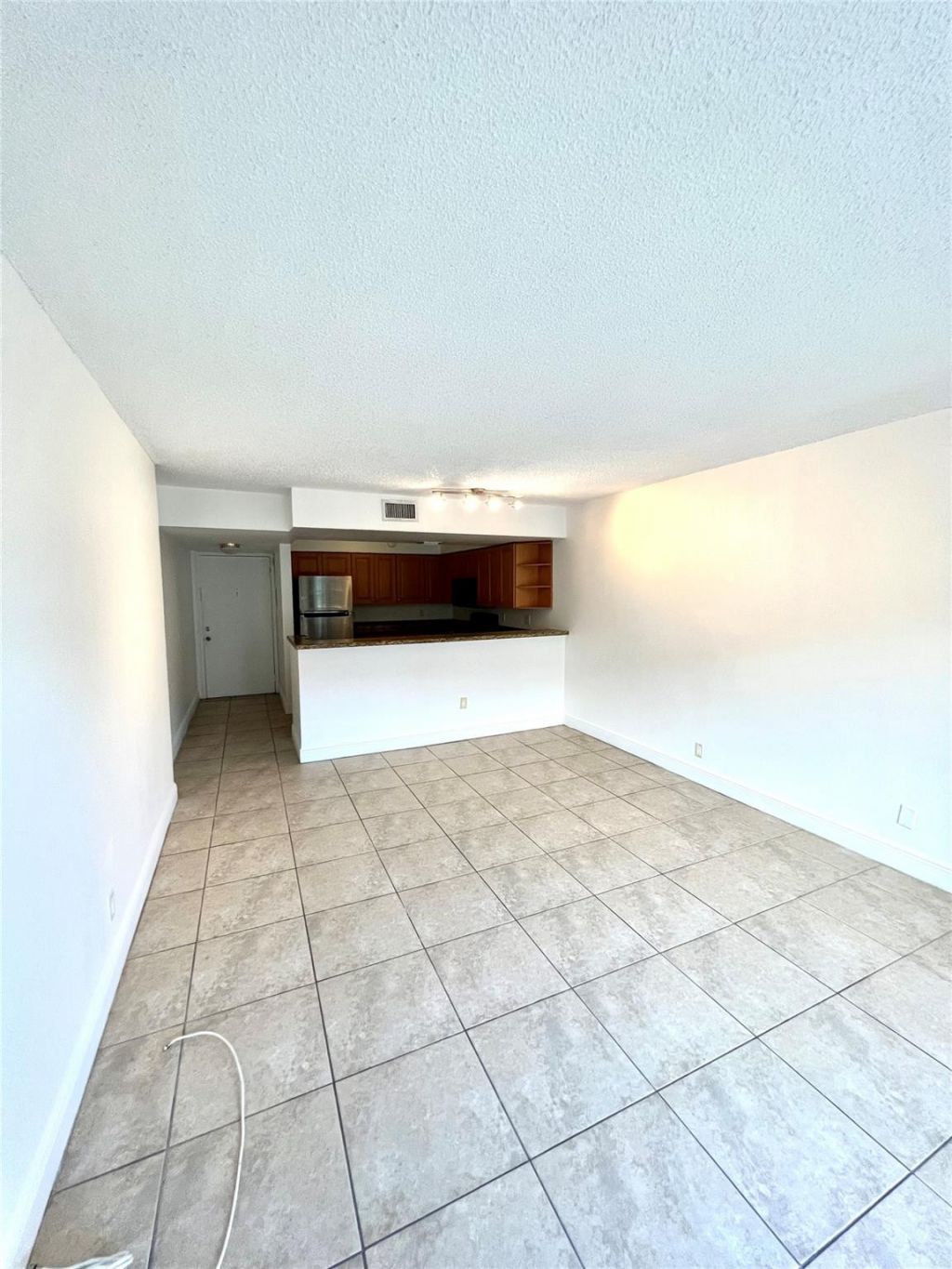 5221 Geneva Way, Unit 208, Doral, FL 33166 Photo