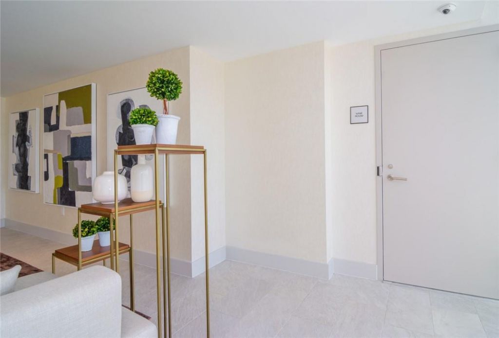1180 N Federal Highway, Unit 1103, Fort Lauderdale, FL 33304 Photo
