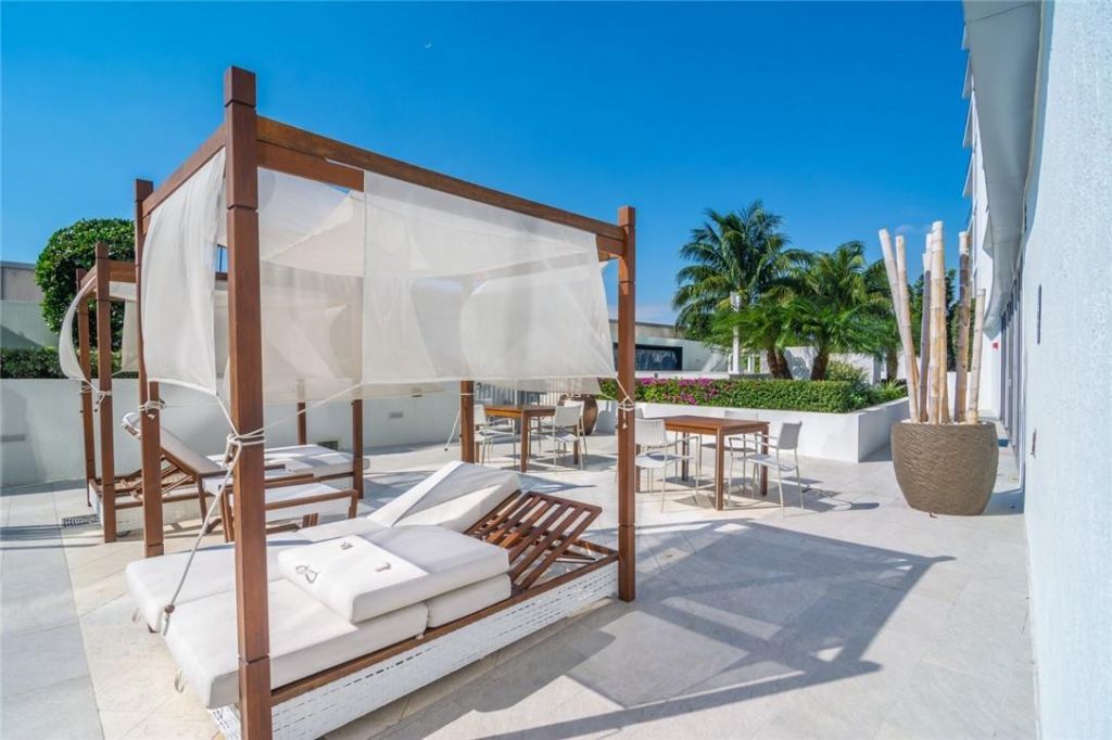 1180 N Federal Highway, Unit 1103, Fort Lauderdale, FL 33304 Photo