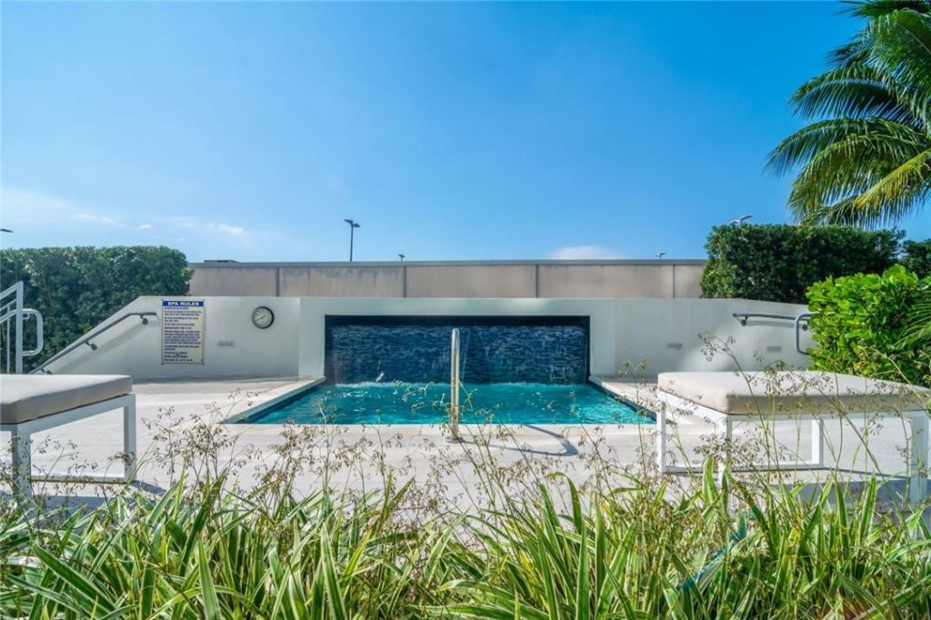 1180 N Federal Highway, Unit 1103, Fort Lauderdale, FL 33304 Photo