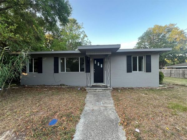 25042 W US HIGHWAY 27, HIGH SPRINGS, FL 32643