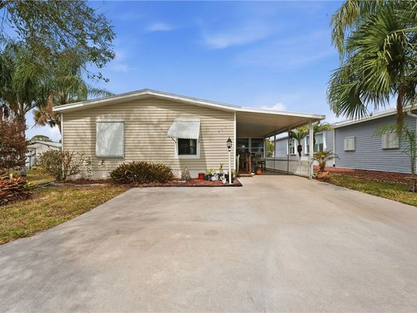 566 Dolphin Circle, Sebastian, FL 32976