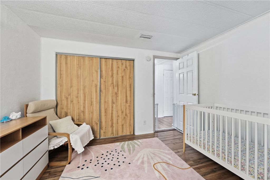 566 Dolphin Circle, Sebastian, FL 32976 Photo