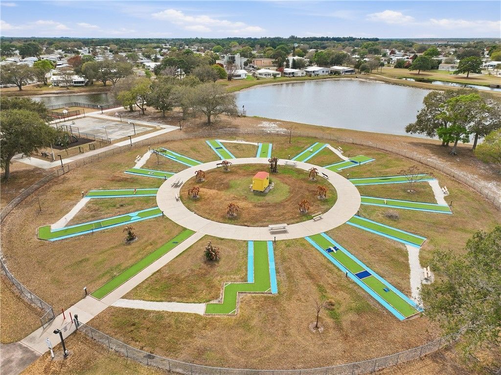 566 Dolphin Circle, Sebastian, FL 32976 Photo