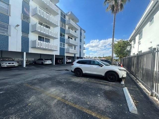 7900 Tatum Waterway Dr , Unit 214, Miami Beach, FL 33141 Photo