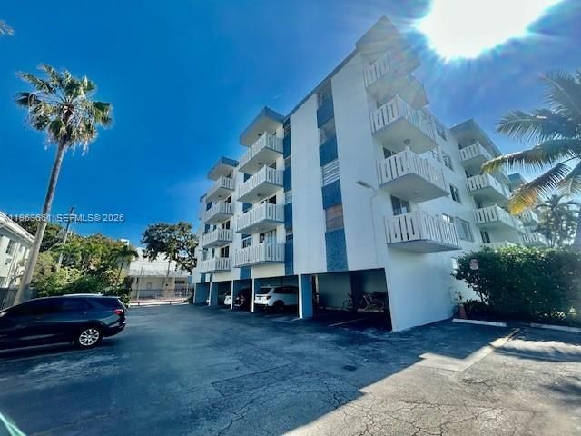 7900 Tatum Waterway Dr , Unit 214, Miami Beach, FL 33141 Photo