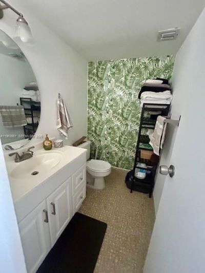 7900 Tatum Waterway Dr , Unit 214, Miami Beach, FL 33141 Photo