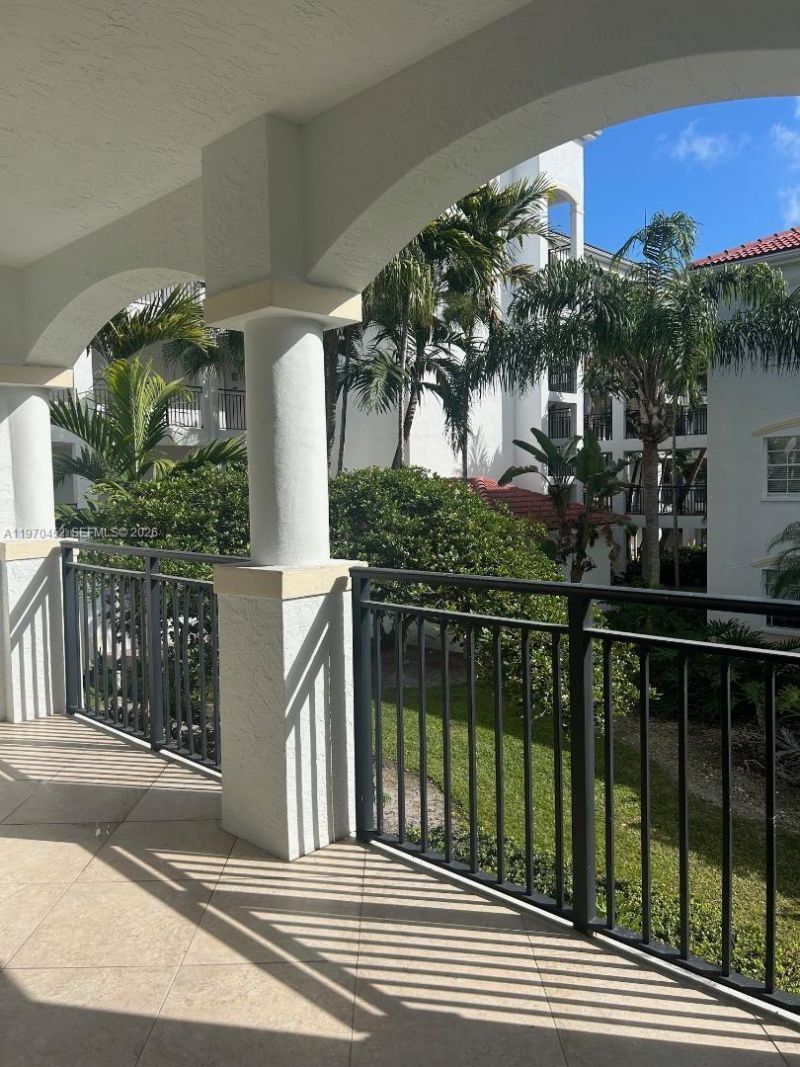 3255 NE 184th St, Unit 12215, Aventura, FL 33160 Photo