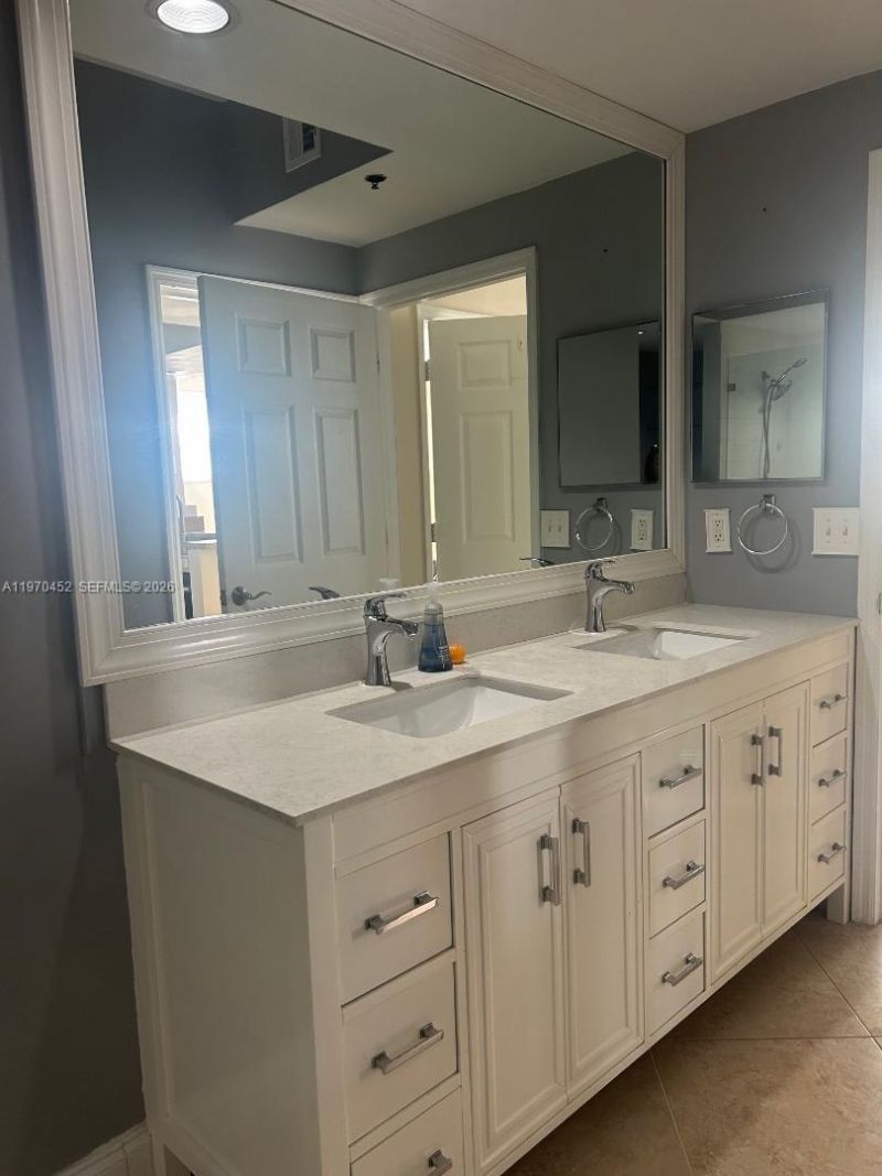 3255 NE 184th St, Unit 12215, Aventura, FL 33160 Photo