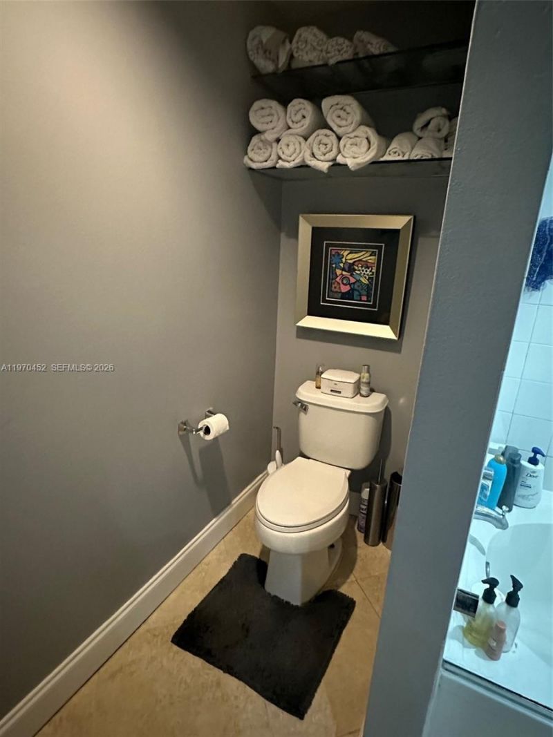 3255 NE 184th St, Unit 12215, Aventura, FL 33160 Photo