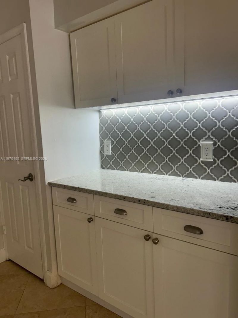 3255 NE 184th St, Unit 12215, Aventura, FL 33160 Photo