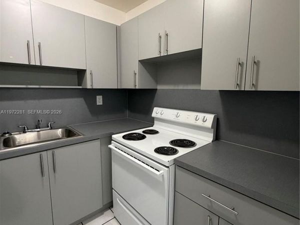 2170 NW 11th St, Unit 40, Miami, FL 33125