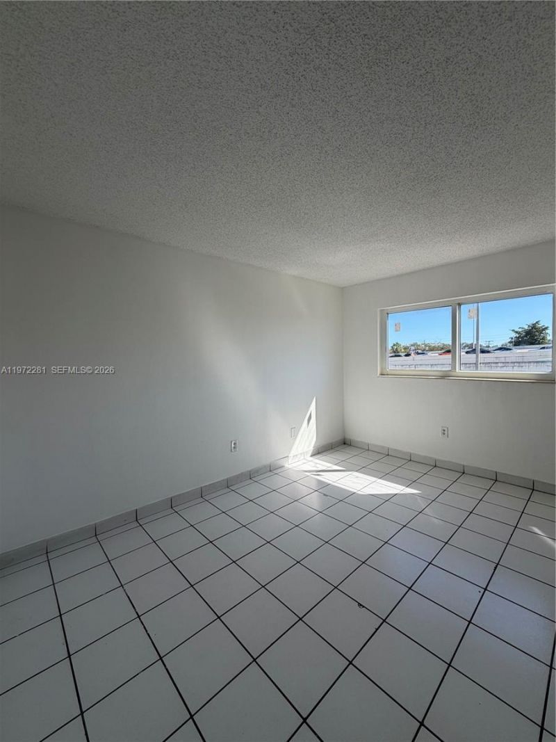 2170 NW 11th St, Unit 40, Miami, FL 33125 Photo