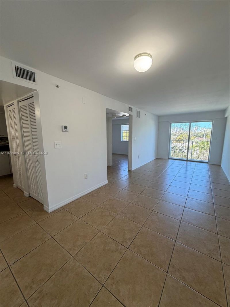 1942 NW Flagler Ter , Unit 503, Miami, FL 33125 Photo
