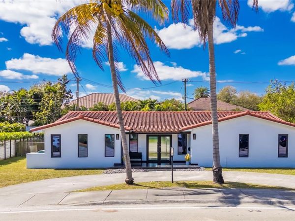 20220 Highland Lakes Blvd, Miami, FL 33179